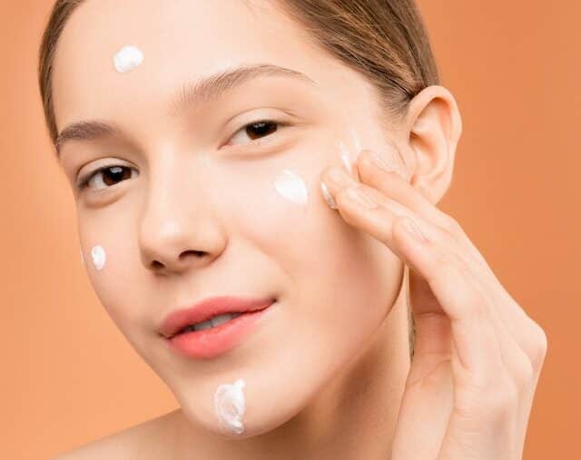 Come capire il tipo di pelle del viso pelle normale